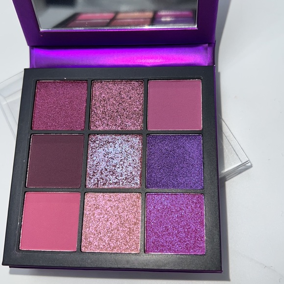 💕3XHP🎉NEW HUDA BEAUTY AMETHYST OBSESSIONS PALETTE - Picture 6 of 7